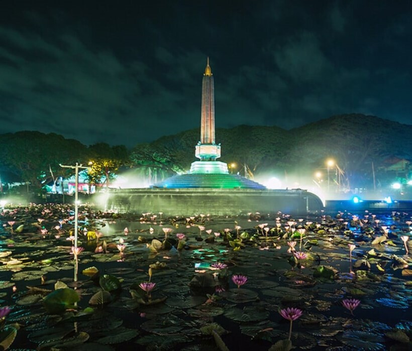 alun-alun tugu malang