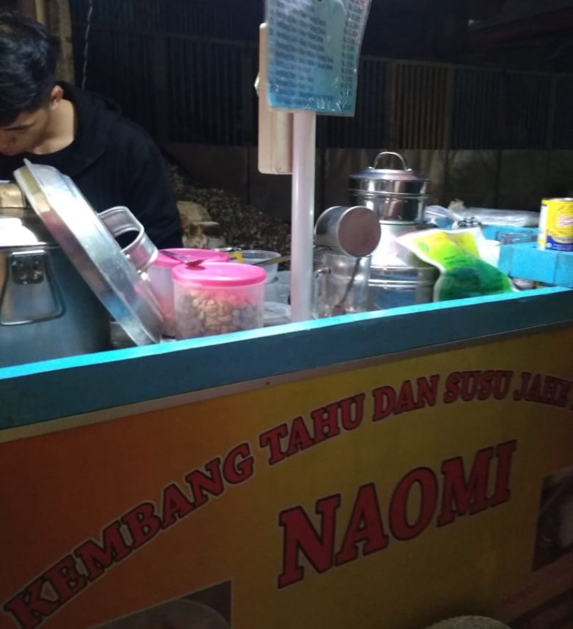 kembang tahu naomi