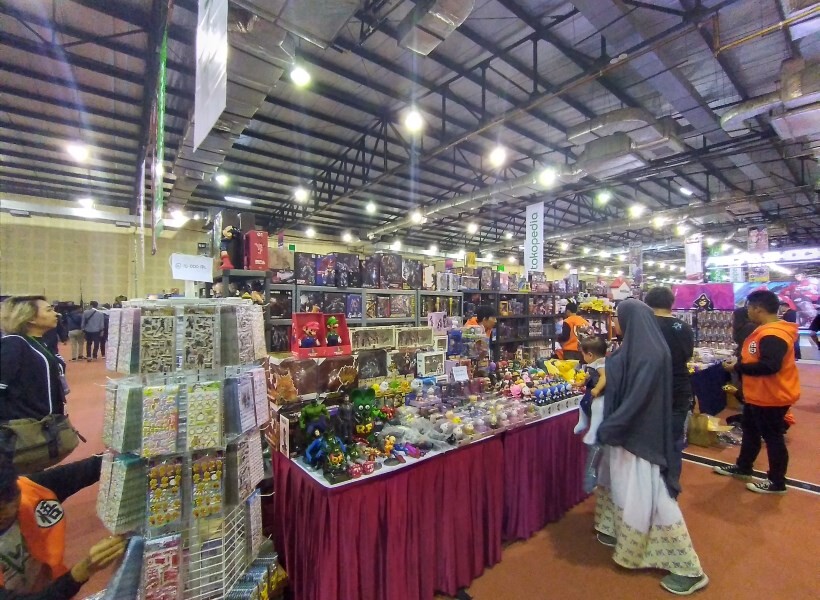 jakarta toys and comic