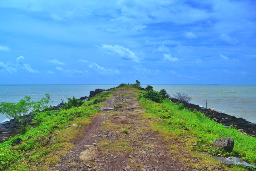 Pantai Tanjung Barat Barombong